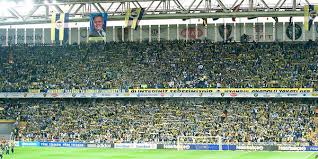 Fenerbahçe tribünlerinden tepki